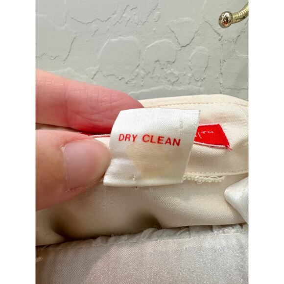 HALSTON III 100% Silk Cream Blouse Vintage Hong Kong Minimalist Shirt | Size 12 - Picture 6 of 6